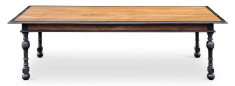 Y AN EBONY AND SATINWOOD TABLE, CEYLONESE, EARLY 20TH CENTURY