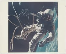 [Gemini IV] FIRST U.S. SPACE WALK: ED WHITE FLOATING IN SPACE OVER NEW MEXICO