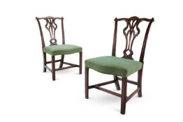 A PAIR OF GEORGE III MAHOGANY SIDE CHAIRS, CIRCA 1760