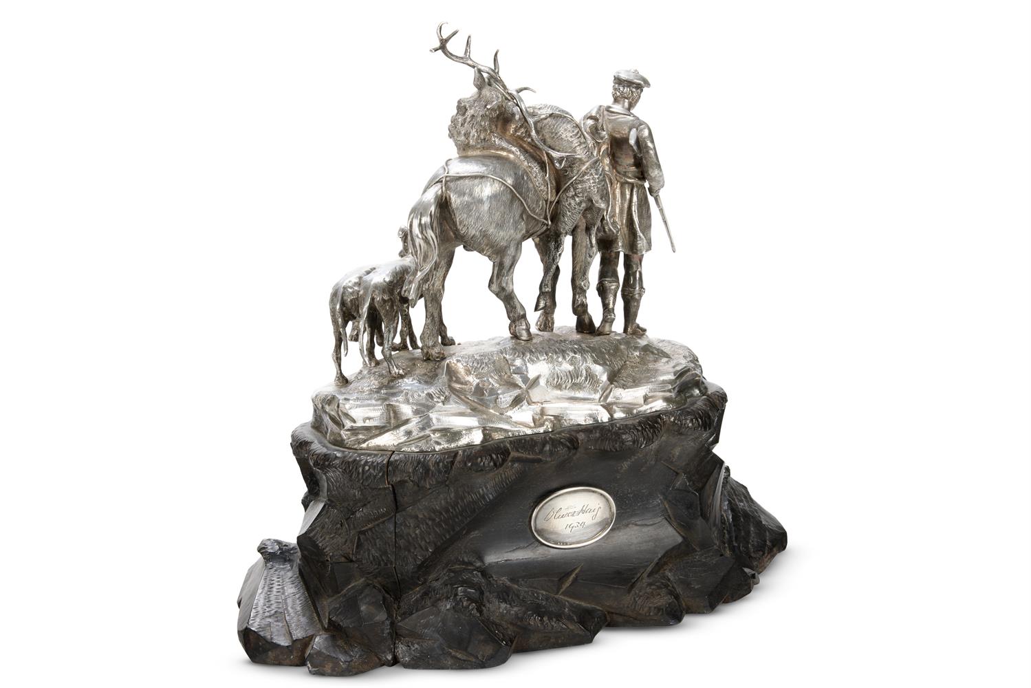 A VICTORIAN SILVER TABLE CENTRE PIECE, JOHN SAMUEL HUNT - Image 5 of 6