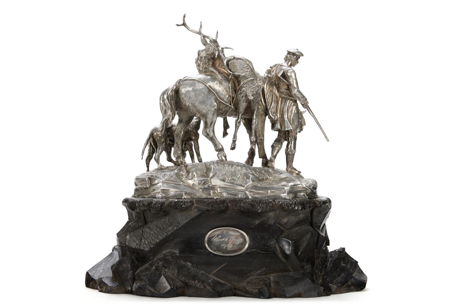 A VICTORIAN SILVER TABLE CENTRE PIECE, JOHN SAMUEL HUNT - Image 4 of 6