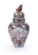 A JAPANESE IMARI VASE AND COVER, EDO PERIOD, 18TH CENTURY