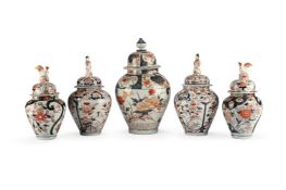 A MATCHED GARNITURE OF FIVE IMARI VASES AND COVERS, EDO PERIOD, 18TH AND 19TH CENTURY