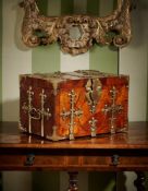 Y A WILLIAM & MARY KINGWOOD OYSTER, ROSEWOOD AND GILT METAL MOUNTED COFFRE FORT OR STRONGBOX
