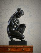 AFTER THE ANTIQUE, A LARGE FRENCH BRONZE FIGURE OF THE CROUCHING VENUS, LATE 19TH CENTURY