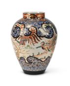 A JAPANESE IMARI VASE, 19TH CENTURY