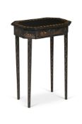 A SHERATON PERIOD LACQUERED AND PAINTED OCCASIONAL TABLE, 18TH CENTURY