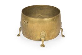 A LARGE CIRCULAR BRASS LOG BIN, LATE 19TH CENTURY