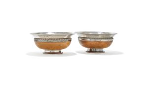 LESLIE GORDON DURBIN, A PAIR OF SILVER MOUNTED MAZER BOWLS, LONDON 1987