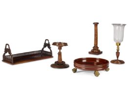 Y A WILLIAM IV MAHOGANY ADJUSTABLE CANDLESTAND, CIRCA 1835 25cm high (max)