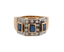 A SAPPHIRE AND DIAMOND TRIPLE CLUSTER RING