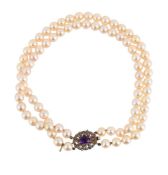 CROPP & FARR, A CULTURED PEARL AND AMETHYST NECKLACE