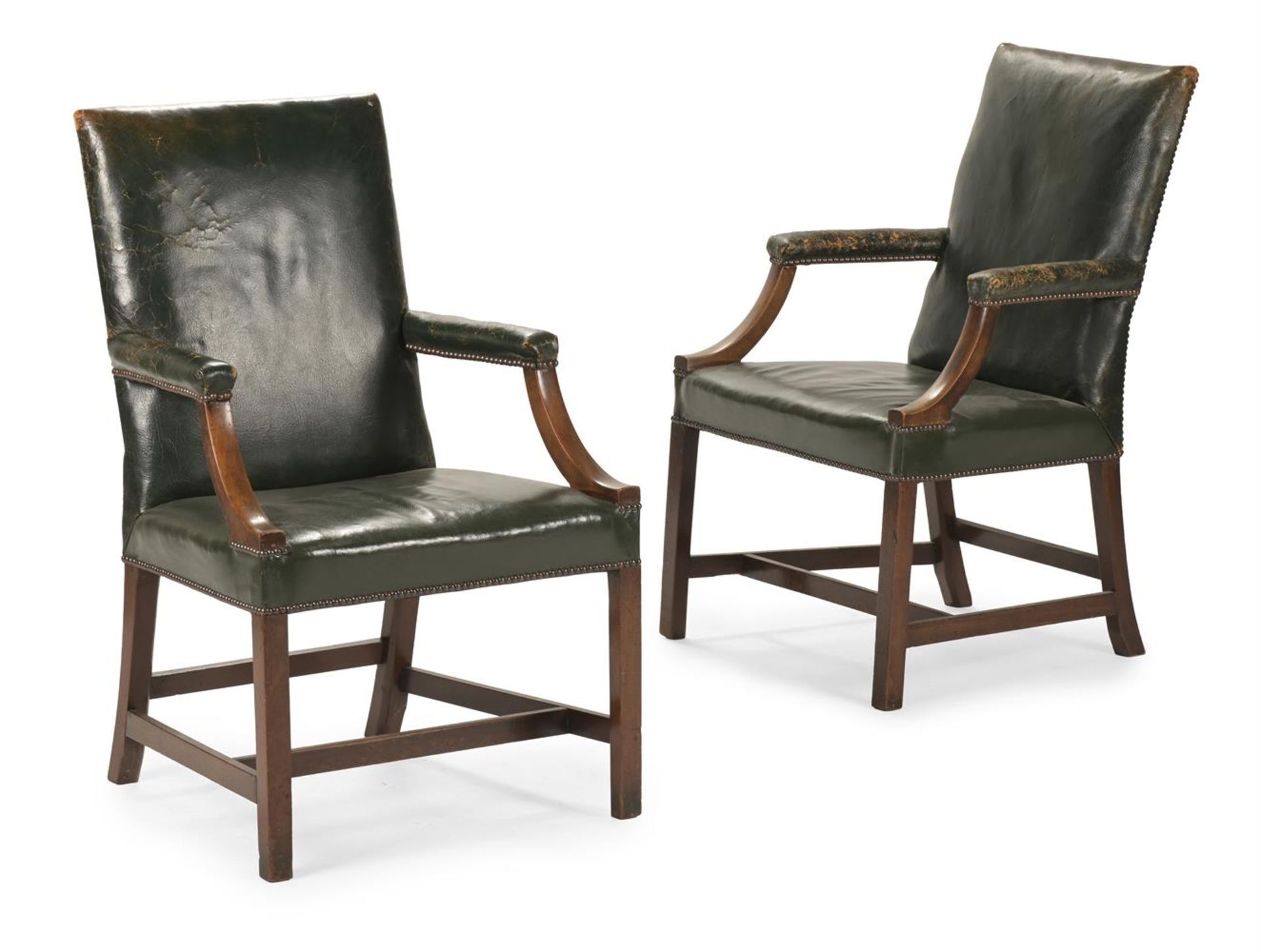 A PAIR OF MAHOGANY AND UPHOLSTERED GAINSBOROUGH CHAIRS, GEORGE III STYLE, FIRST HALF 20TH CENTURY