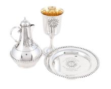 A CASED VICTORIAN SILVER TRAVELLING MINIATURE COMMUNION SET