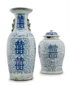 A CHINESE BLUE AND WHITE VASE, 19TH CENTURY