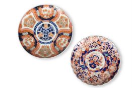 AN IMARI CHARGER, JAPANESE, FIRST QUARTER 20TH CENTURY