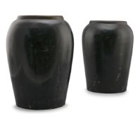 A GRADUATED PAIR OF BLACK CERAMIC VASES, BY ANTONY LITTLE
