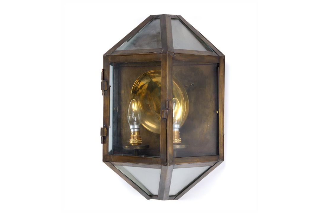 A BRASS AND GLASS WALL LIGHT, BY ANTONY LITTLE - Image 2 of 3