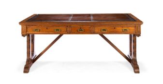 A LATE VICTORIAN OAK LIBRARY TABLE, LATE 19TH CENTURY