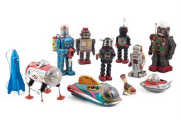 A GROUP OF TEN MECHANICAL TIN PLATE TOYS, 20TH CENTURY