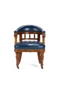 A LATE VICTORIAN OAK DESK CHAIR, LATE 19TH CENTURY