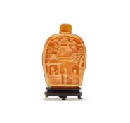 Y A Chinese hornbill snuff bottle and stopper