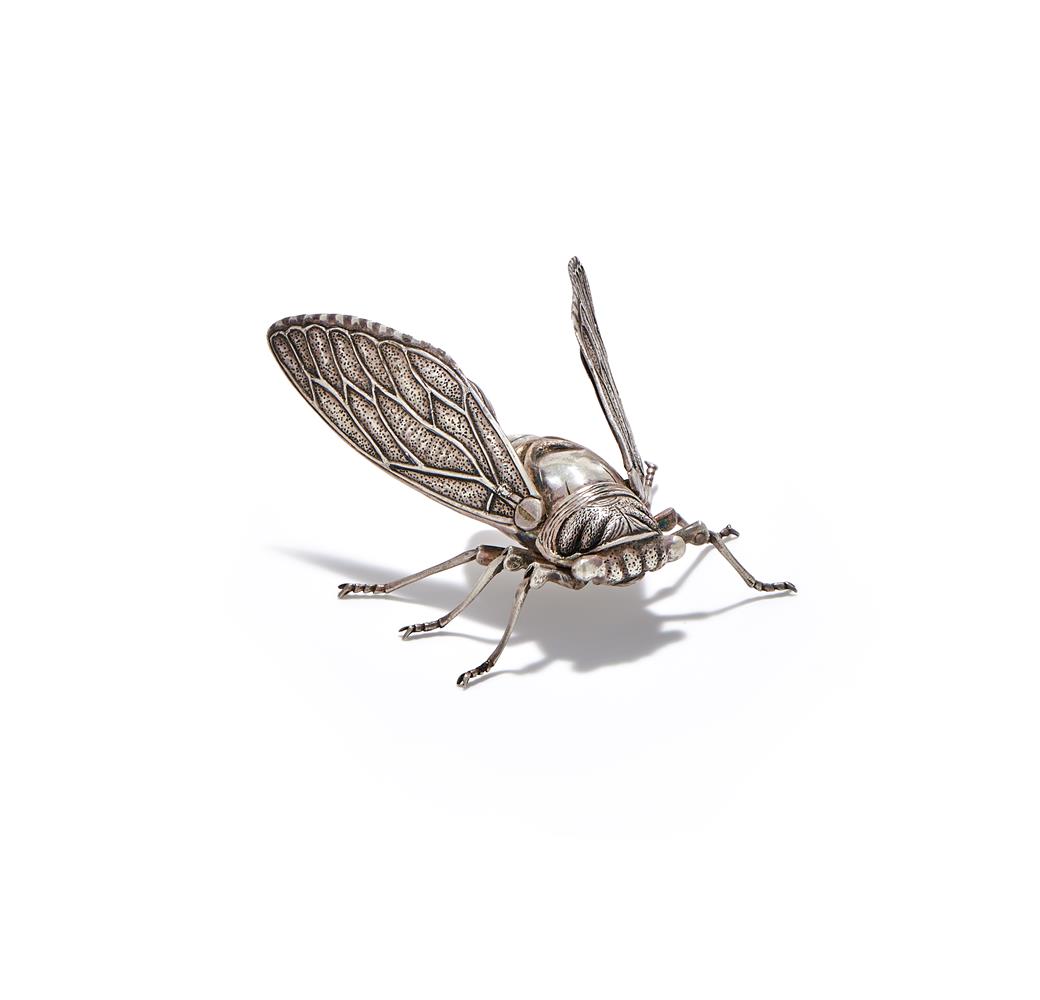 A fine Japanese silver articulated model of a Cicada - Image 2 of 6