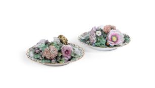 A PAIR OF COPENHAGEN PORCELAIN FLOWER-ENCRUSTED PLATES, MID 19TH CENTURY