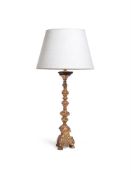A GILTWOOD ALTAR CANDLESTICK, ITALIAN, 18TH/19TH CENTURY