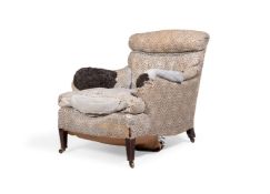 AN EDWARDIAN HOWARD & SONS 'BRIDGEWATER' EASY ARMCHAIR, EARLY 20TH CENTURY