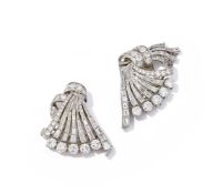 A MID 20TH CENTURY DIAMOND DOUBLE-CLIP BROOCH