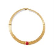 Y AN ITALIAN CORAL SET COLLAR NECKLACE