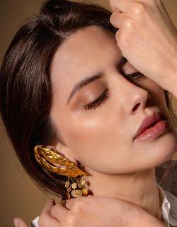 LISA SOTILIS, A CUFF EARRING