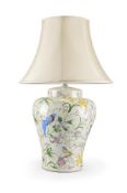A LARGE POLYCHROME DECORATED PORCELAIN TABLE LAMP, 20TH CENTURY