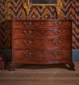 A FINE GEORGE III MAHOGANY SERPENTINE FRONTED COMMODE, CIRCA 1760