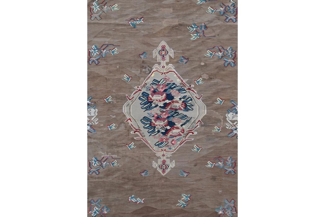 AN AUBUSSON STYLE CARPET, IN 18TH CENTURY STYLE, 20TH CENTURY - Image 2 of 4