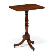Y A REGENCY FIGURED MAHOGANY NORTH COUNTRY PILLAR TRIPOD TABLE, CIRCA 1820