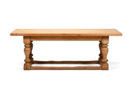 AN OAK REFECTORY TABLE, IN 17TH CENTURY STYLE, FIRST HALF 20TH CENTURY