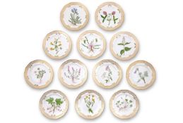 A SET OF TWELVE ROYAL COPENHAGEN FLORA DANICA PORCELAIN PLATES