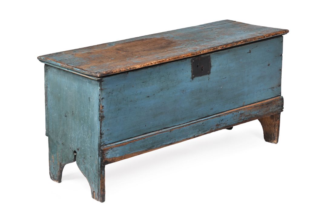A BLUE PAINTED PINE BOARDED TRUNK OR COFFER, FIRST HALF 19TH CENTURY - Image 1 of 3