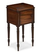 A GEORGE IV MAHOGANY BEDSIDE TABLE, IN THE MANNER OF GILLOWS, CIRCA 1820