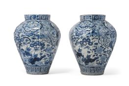 A PAIR OF JAPANESE BLUE AND WHITE OCTAGONAL ARITA VASES, EDO PERIOD, 18TH CENTURY