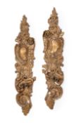 A LARGE PAIR OF CONTINENTAL CARVED GILTWOOD WALL APPLIQUES, FIRST HALF 18TH CENTURY