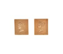 A PAIR OF 9 CARAT GOLD STAMP CUFFLINKS