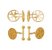 TWO PAIRS OF CUFFLINKS