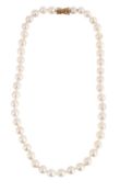 A CULTURED PEARL NECKLACE