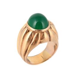 A CHRYSOPRASE DRESS RING