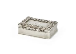 A WILLIAM IV SILVER RECTANGULAR SNUFF BOX, CHARLES RAWLINGS & WILLIAM SUMMERS, LONDON 1834