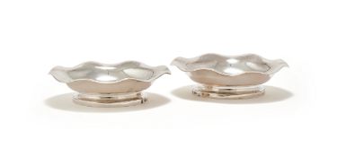 A PAIR OF GEORGE SCOTTISH PROVINCIAL SILVER DISHES, WILLIAM CRAW & JAMES HILL, CANONGATE CIRCA 1765-