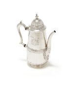 A VICTORIAN SILVER COFFEE POT, JOHN ALDWINCKLE & THOMAS SLATER, LONDON 1887